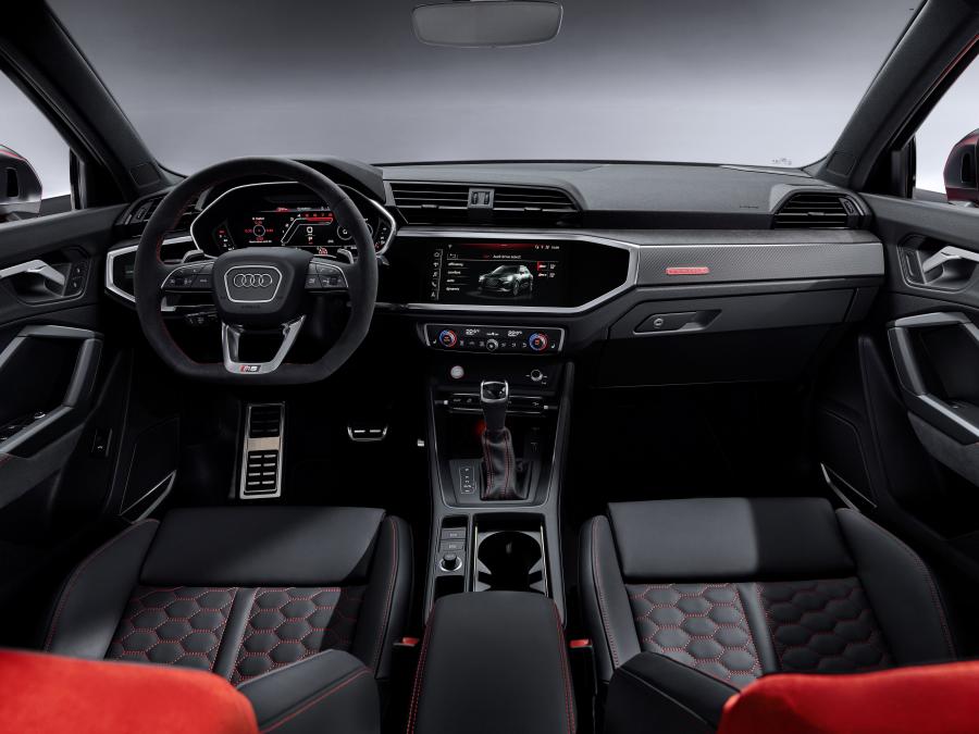 Торпедо Audi RS Q3 2019 года  (WW) (фото 37 из 65)